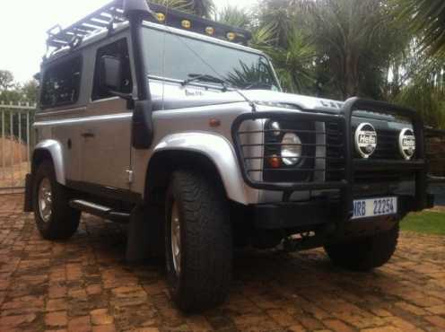 2009 Land Rover Defender Wagon Puma