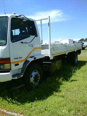 2009 MITSUBISHI FUSO FM 16-253 WITH DROPSIDES