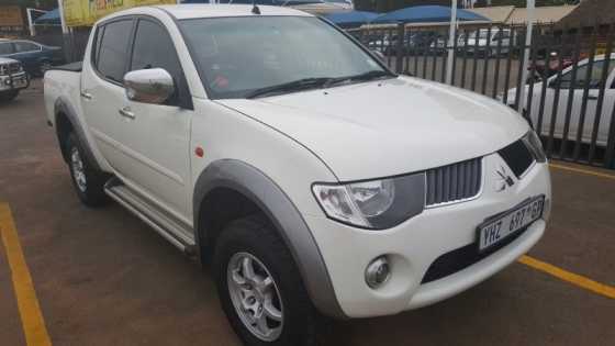 2009 Mitsubishi Tritan 2.5 Di-D Club Cab