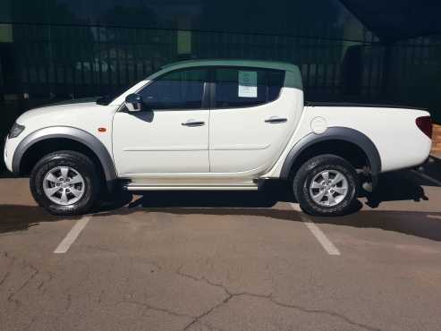 2009 Mitsubishi Triton 2.4i mpi DCab