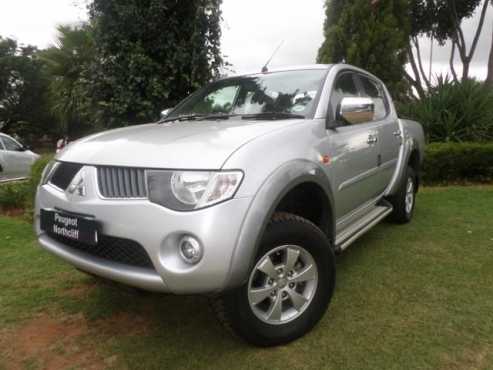 2009 Mitsubishi Triton 2.5DI-D double cab R 179 900