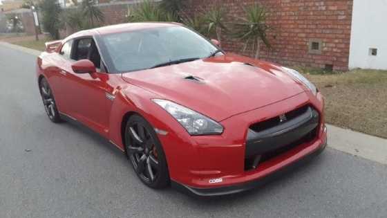 2009 Nissan GT-R Black edition