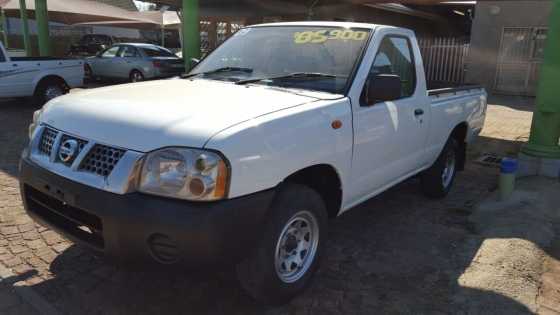 2009 Nissan Hardbody NP300