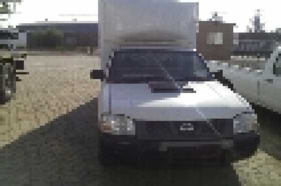 2009 Nissan NP300 hardbody ,space saver canopy