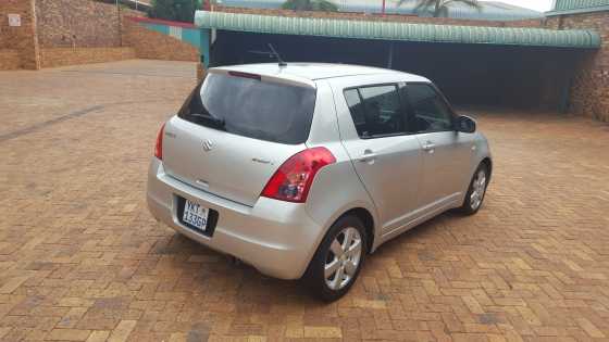 2009 Suzuki Swift 1.5GLS - R 84 900.00