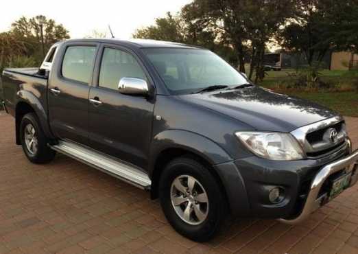 2009 TOYOTA HILUX 4X4 V6 DC AUTOMATIC