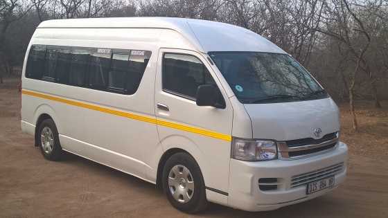 2009 Toyota Quantum 2.5D 4D 14S Bus 07