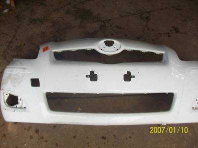 2009 Toyota Yaris Front Bumper