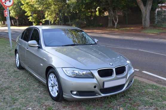 2010 BMW 320i AT