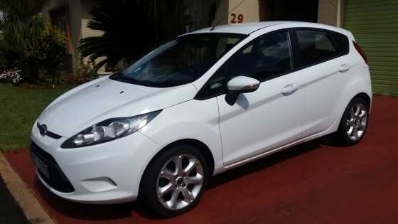 2010 Ford Fiesta 1.4 Ambiente White. 145 000km Service History