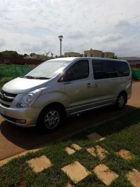 2010 Hyundai H1 9 seater 2.4gls