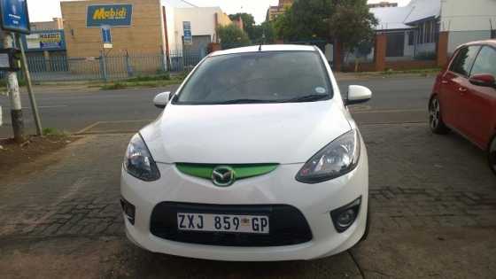 2010 Mazda 2 in excellent condition for cheap price.