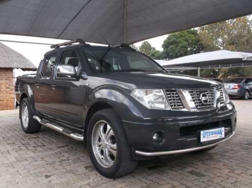 2010 NISSAN NAVARA 4.0 V6 AT 4X4 PU DC