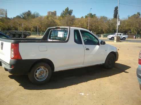 2010 Nissan NP200