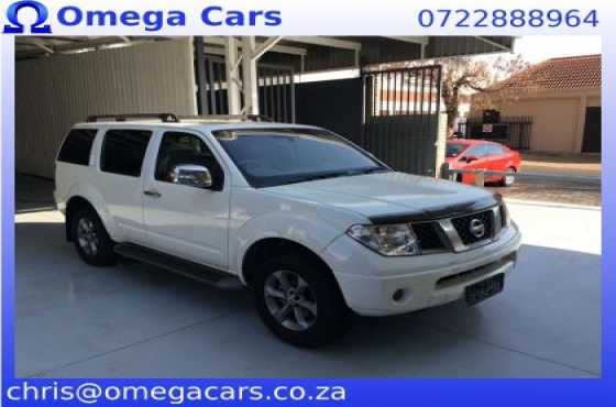 2010 NISSAN PATHFINDER 4.0 V6 4X4 LE (19990Km, no typing error)