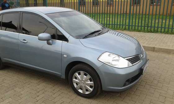 2010 NISSAN TIIDA