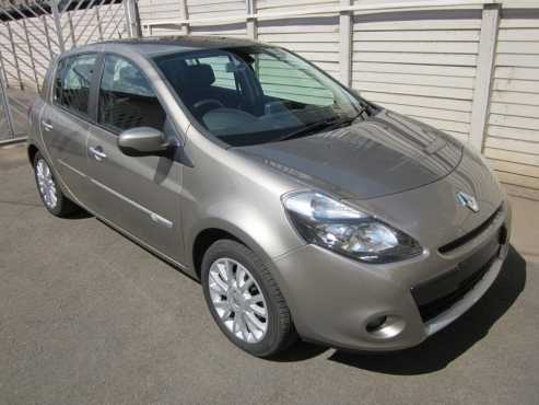 2010 Renault Clio 3 1.6 16V Dynamique 5Dr AT