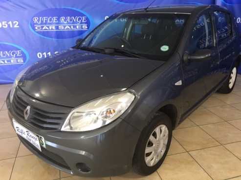 2010 Renault Sandero 1.6i 120000kms R59,900.00