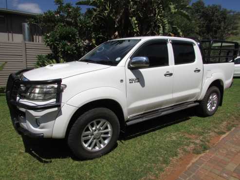 2010 TOYOTA HILUX 3.0 D4D 4X4 AT R189,500.00