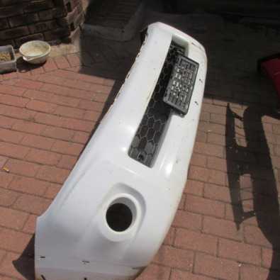 2010 Toyota Hilux front bumper 5