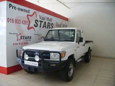 2010 Toyota land cruise 4.2 diesel pick up