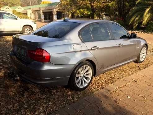 2011 BMW 320d E90 Facelift