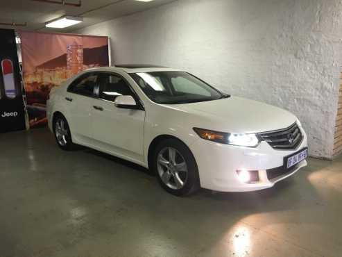 2011 Honda Accord 2.2 ID-Tec Executive Manual - 75000km