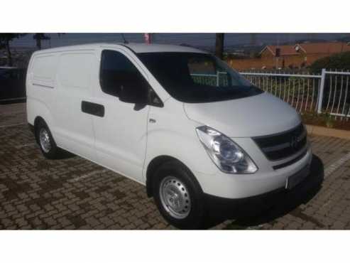 2011 Hyundai H1 2.4 GL Panel Van - 100,000km