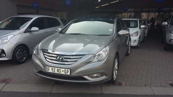 2011  Hyundai  Sonata  2.4 GLS Auto Executive  ,91,000 km039s