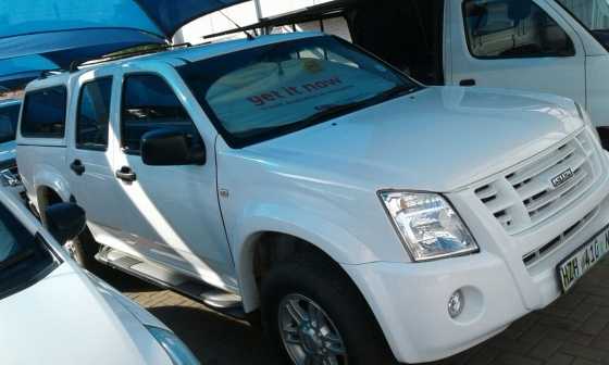 2011 Isuzu kb 240 DC with Canopy