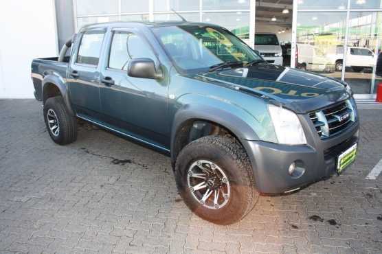 2011 ISUZU KB KB240 LE PU DC (REF 11046)