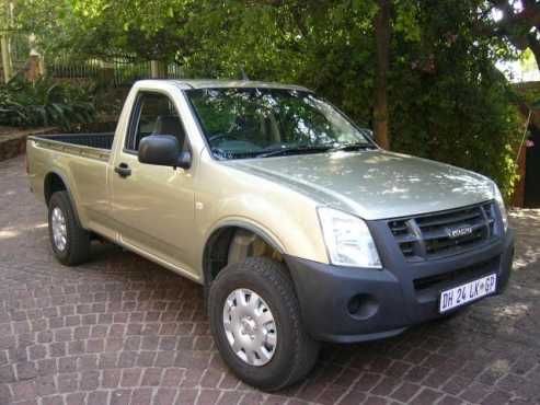 2011 ISUZU KB250 ISUZU KB 250 DIESEL LWB 4X2