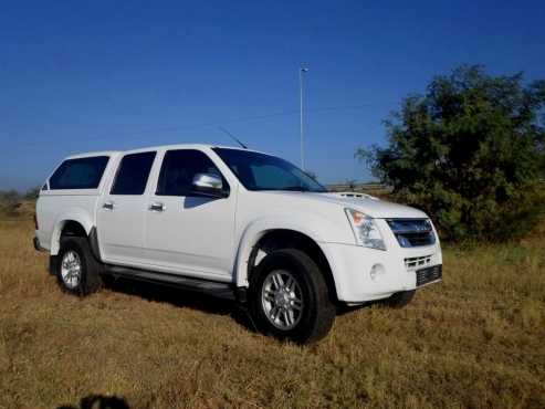 2011 Isuzu KB300D-Teq DC LX with Canopy