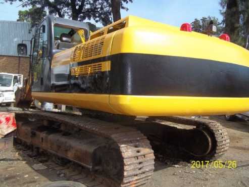 2011 JCB 330 LC For Sale