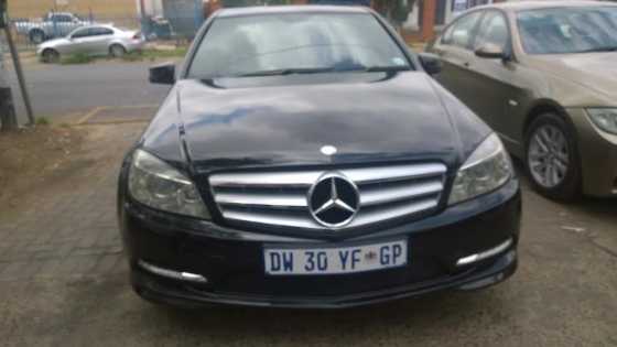 2011 Mercedes C 200 CGI BlueEFFICIENCY AMG for sale R 210,000