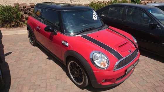 2011 MINI COOPER S