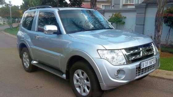 2011 Mitsubishi Pajero 3.2 DI-DC GLS SWB 4x4 AT