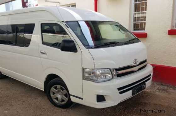 2011 model Toyota QUANTUM 2.5 DIESEL 14 SEATER.