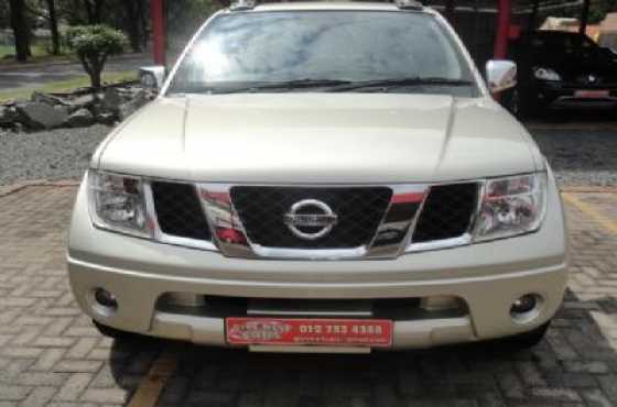 2011 Nissan Navara 2.5 dci  XE Double Cab