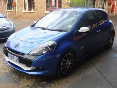 2011 Renault Clio III 2.0 Gordini Renault Sport  3 DR