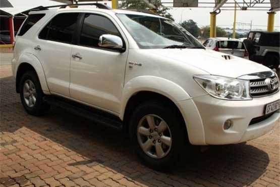 2011 Toyota Fortuner 3.0 D4D RB AT White