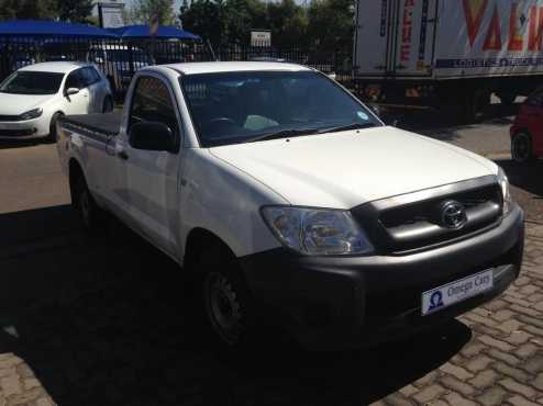 2011 Toyota Hilux 2.0 VVT-i SC (White)