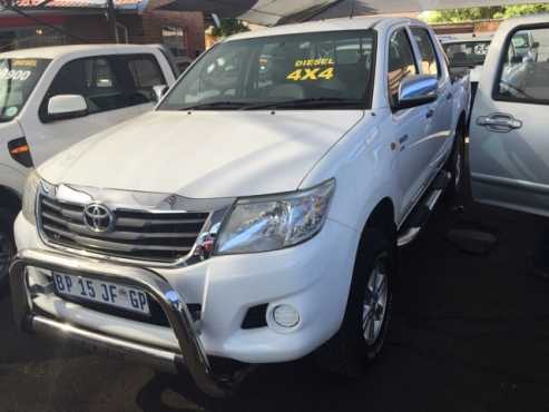 2011 Toyota Hilux 2.5 D4D DCab SRX 4x4 Bakkie for sale