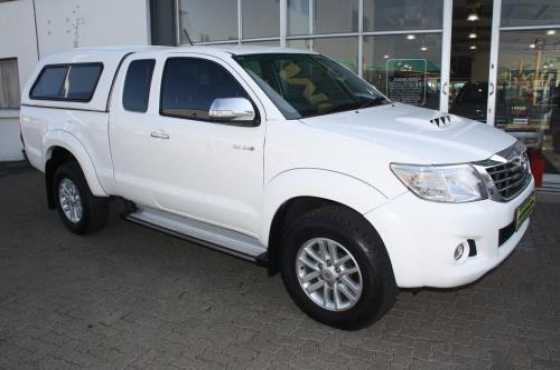 2011 TOYOTA HILUX 3.0 D4D RAIDER 4X4 XTRA CAB (REF 10909)