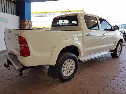 2011 Toyota Hilux 3.0 SRX D4D 4X4 DC for sale Nudge bar, rubberized, tow bar, electric windows amp mi