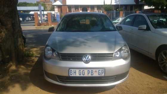 2011 volkswagen Polo 1.4 in good condition for R 80000.00
