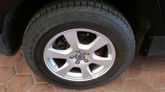 2011 Volvo XC60, 2.0T AUTOMATIC SUV for sale Full service history - 98 000kms Black Leather Interior