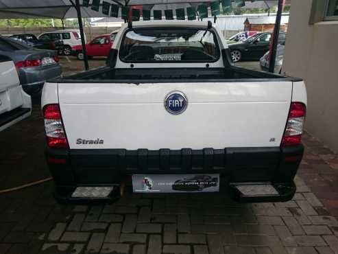 2011FiatStradaTDIBakkieonSpecialSale