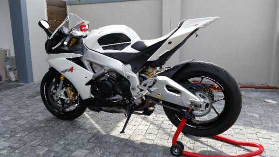 2012 Aprilia RSV4 R