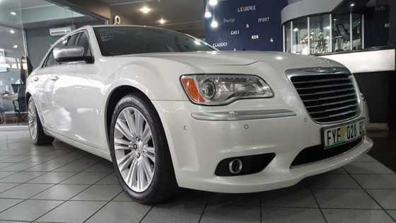 2012 Chrysler 300c 3.0crdi at